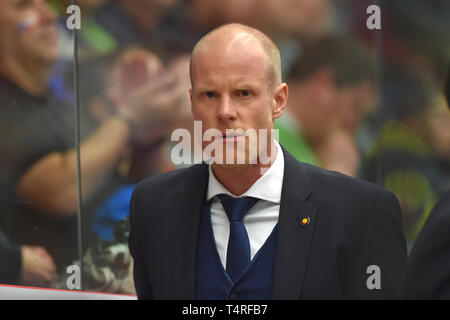 Toni Soederholm, entraîneur de l'Allemagne, est perçue au cours de l'Euro Hockey Challenge match République tchèque contre l'Allemagne à Karlovy Vary, République tchèque, le 18 avril 2019. (CTK Photo/Slavomir Kubes) Banque D'Images