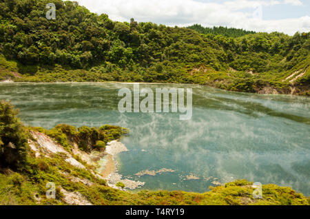 Poêle lake, Waimangu, Nouvelle-Zélande Banque D'Images