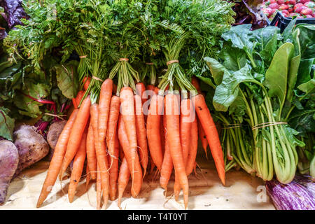 Marché aux légumes carottes Espagne racines paquet de légumes Banque D'Images