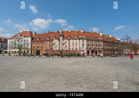 Varsovie, Pologne. Avril, 2018. de la vue panoramique sur les maisons dans la nouvelle ville, place du marché Banque D'Images