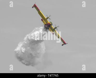 Plan d'eau gouttes pompier Banque D'Images