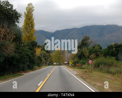 Villa de Merlo, San Luis, Argentine - 2019 : Le point de vue le long d'une route près du centre-ville. Banque D'Images