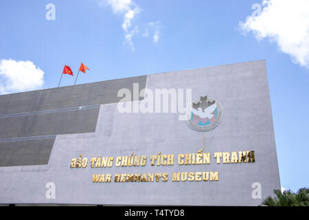 Ho Chi Minh Ville, Vietnam - 9 mars 2019 : Entrée Musée des débris de guerre à Ho Chi Minh Ville, ou Saigon, Vietnam. Banque D'Images