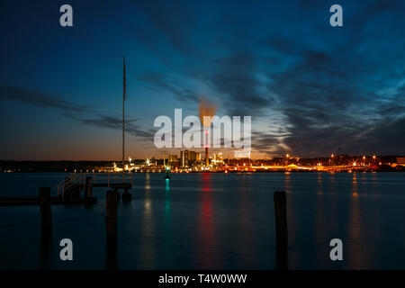 Sonnenaufgang Kiellinie Industrie / Sunrise Industrie Kiel Banque D'Images