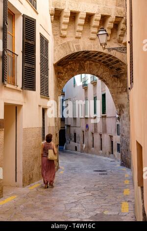 Arco de la Almudaina, Puerta de origen romano transformada por los musulmanes, Majorque, Iles Baléares, Espagne. Banque D'Images