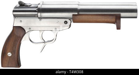 Un signal flare pistol Walther Mod. SLd, 'ac 41', la Kriegsmarine (marine), cal. 4 (26,65 mm), no. 2638. Les numéros correspondants. Alésages lumineux, longueur 230 mm. Longueur totale 345 mm. La preuve-mark Zella-Mehlis. 2638 numéro de série sur le côté gauche du châssis à côté d'manufacturerïs «code ac 41' et l'acceptation de la marine mark eagle/'HK/M/III/3'. Sur le boulon sélecteur bâti marqué '1' et 'r' pour la simple action avec fourreau gauche ou droite, ci-dessous elle a marqué 'Doppel/Schuss' simultanément pour les deux tirs de canons. Toutes les pièces produites à partir de matt-poli Nirosta acier fin. L'utilisation de barils avec peu de marques, des minima, Editorial-Use-seulement Banque D'Images