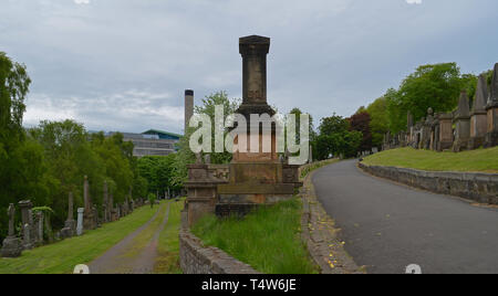 La vue entrant dans Glasgow, Écosse Nécropole Banque D'Images