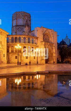 Plaza de la Virgen et cathédrale, Valence, Communauté Valencienne, Espagne Banque D'Images