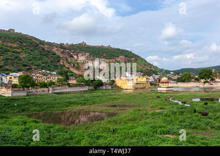 Nawal Sagar Lake et Garh Palace, Bundi, Rajasthan, Inde Banque D'Images