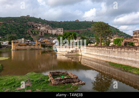 Nawal Sagar Lake et Garh Palace, Bundi, Rajasthan, Inde Banque D'Images