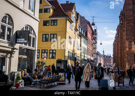 Stroget, la principale rue piétonne animée de la vieille ville, Copenhague, Danemark Banque D'Images