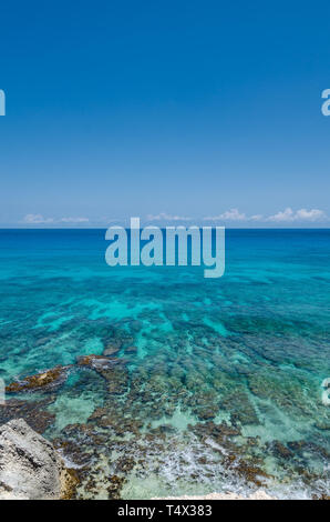 Rocky shore à Isla Mujeres, Cancun Banque D'Images