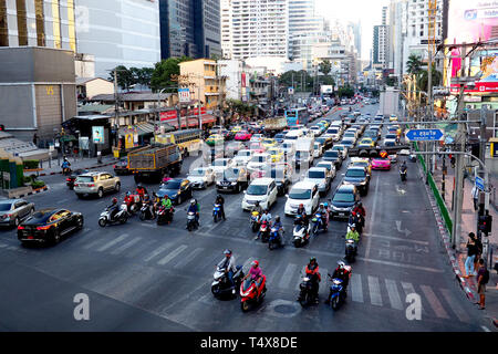 Bangkok, Thaïlande - 9 mars 2019 : un carrefour à Bangkok, Thaïlande Banque D'Images