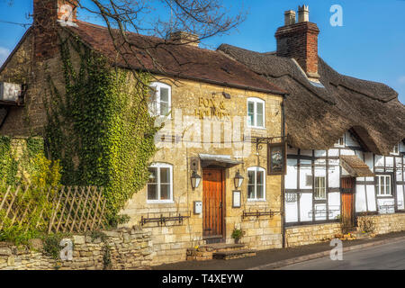 Le Fox & Hounds pub/restaurant à Bredon, Worcestershire, Angleterre. Banque D'Images