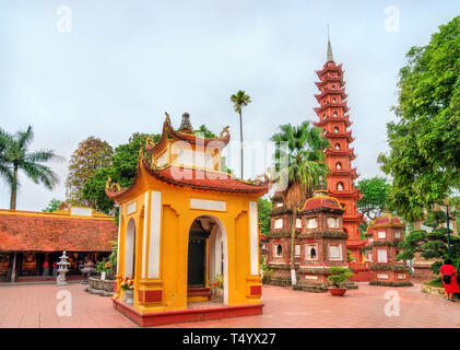 La Pagode Tran Quoc à Hanoi, Vietnam Banque D'Images