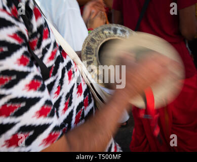 Durban, Afrique du Sud, 19 avril 2019. La Durban 2019 Festival des chars da colorés et dynamiques drawcard pour les fervents et les touristes. Les dévots Banque D'Images