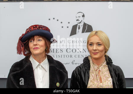 Falls Road, Belfast, Royaume-Uni. Apr 19, 2019. Le président d'Irlande Michael D Higgins ouvre officiellement le nouveau James Connolly sur le centre Falls Road Crédit : Bonzo/Alamy Live News Banque D'Images