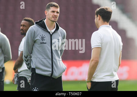 Edinburgh, Royaume-Uni. Apr 20, 2019. Kyle Lafferty des Rangers arrive en avance sur le Ladbrokes Premiership match entre les Cœurs et les Rangers à parc de Murrayfield le 20 avril 2019 à Edinbugh, UK. Credit : Scottish Borders Media/Alamy Live News Banque D'Images