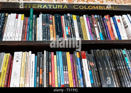 Cartagena Colombie, Abaco Libros y Cafe, Abacus Bookstore café, intérieur, bibliothèque, littérature colombienne, livres, voyages des visiteurs tournée en tournée touri Banque D'Images