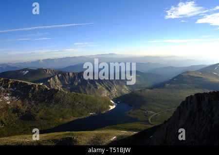 Le lac Summit à Mount Evans, une montagne de 14 000 pieds situé dans l'Arapaho National Forest of Colorado, USA. Banque D'Images