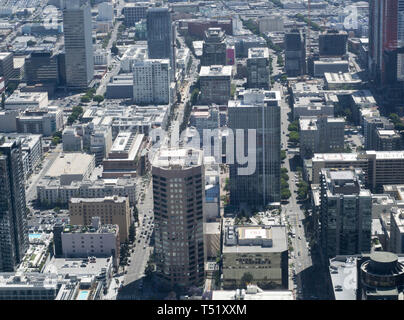 Vue grand angle du centre-ville de Los Angles durant la journée Banque D'Images