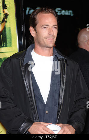 LOS ANGELES, CA. 11 octobre 2005 : l'Acteur LUKE PERRY au Los Angeles première de Domino. © 2005 Paul Smith / Featureflash Banque D'Images