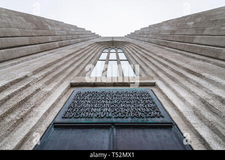 Célèbre l'église Hallgrimskirkja- la plus grande église de Reykjavik, capitale de l'Islande Banque D'Images