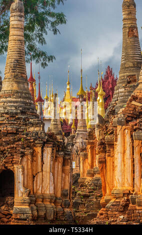 Complexe de la pagode Shwe Inn Thein Banque D'Images