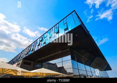 Copenhague, Danemark, 2 août 2018 : bâtiment moderne du nouveau Royal Playhouse Theatre dans le centre-ville historique célèbre front de mer face à Copenhague, Ny Banque D'Images