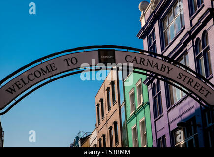 Carnaby Street, Londres. célèbre pour sa mode. Banque D'Images