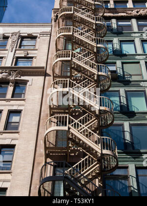 Fire escape sur E 22e st, Manhattan, New York City, USA Banque D'Images