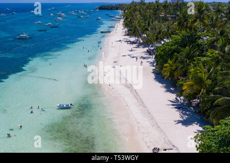 Vue aérienne d'Alona Beach, Panglao, Bohol, Philippines Banque D'Images
