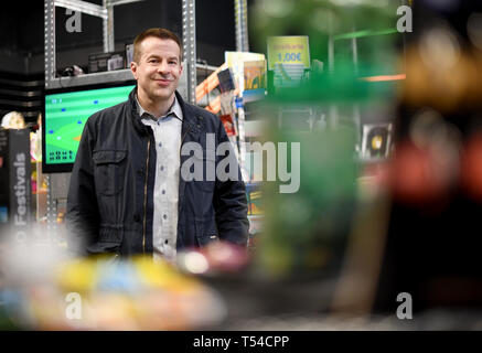 Berlin, Allemagne. 10 avr, 2019. Quirin Graf Adelmann dans l'exposition '90' de Berlin à l'Alte Münze. Credit : Britta Pedersen/dpa-Zentralbild/dpa/Alamy Live News Banque D'Images