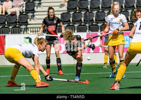 Amsterdam, Pays-Bas. Apr 21, 2019. Hockey Club Euro Cup 2019. Lieu : Wagener Stadion. Maria Verschoor durant la partie HC Den Bosch vs AH&BC Amsterdam. Credit : Pro Shots/Alamy Live News Banque D'Images