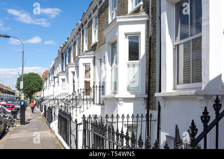 Maisons mitoyennes, Halford Road, Fulham, London Borough of Hammersmith et Fulham, Greater London, Angleterre, Royaume-Uni Banque D'Images