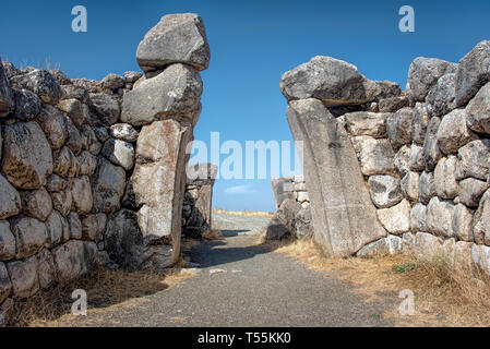 Porte des Lions à Hattusa, la capitale de l'Empire hittite à la fin de l'âge du Bronze. Ses ruines se trouvent près de l'actuelle Boğazkale, Turquie, au sein de la grande boucle de Banque D'Images