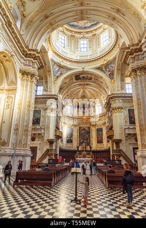 Bergame, Italie - 18 octobre 2018 : l'intérieur de la cathédrale de Bergame ou Duomo di Bergamo, Cattedrale di Sant'Alessandro en Haute Ville Citta Alta Banque D'Images