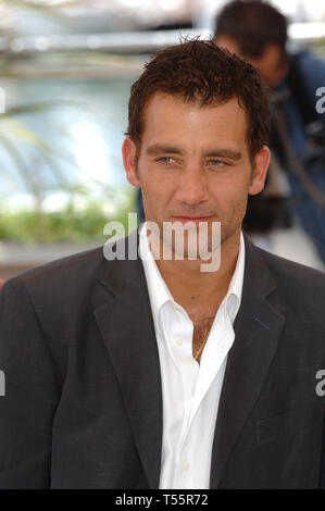 CANNES, FRANCE. 18 mai 2005 : l'Acteur CLIVE OWEN à la 58e Festival International du Film de Cannes pour promouvoir son film Sin City. © 2005 Paul Smith / Featureflash Banque D'Images