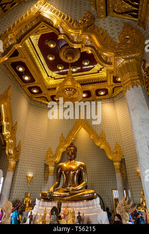 Thaïlande, Bangkok, Thanon Charoen Krung, Wat Traimit, Phra Phuttha Golden Buddha, Maha Vihara, Patimakon Suwana interior Banque D'Images