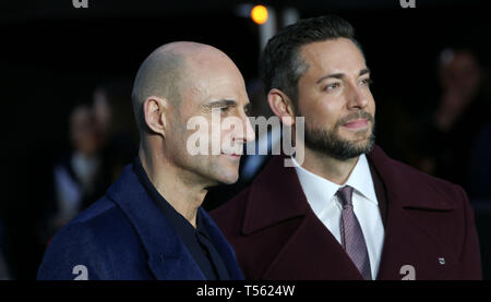 Stars de DC de neuf Superhero Movie Shazam ! Y compris Zachary Levi et Mark Strong lancer le premier super-fête foraine qui sera l'éclairage London's South Bank pour les deux prochains jours. L'attrait séduisant jeu traditionnel en bois comprend des cabanes, un pêle-mêle et bien plus encore - ce qui permet à chacun de canaliser leurs super-héros intérieur chaque fois que la fête foraine, comme par magie, vient à la vie avec Shazam superpuissances mondiales. SHAZAM ! Super-Fête foraine sera ouvert au public les 21 et 22 mars à Bernie Spain Gardens, South Bank, Londres, avec entrée gratuite. SHAZAM ! Est sorti en salles au Royaume-Uni le 5 Ap Banque D'Images