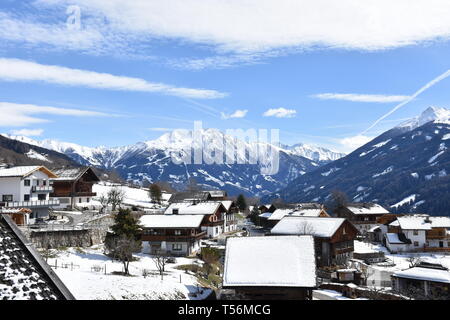 Osttirol, In Virgental, Obermauern, Virgen, Kirche, Dorf, Tradition, Wallfahrtskirche, Maria Schnee, Gotik, gotisch, spätgotisch, Spätgotik, Turm, Kircht Banque D'Images