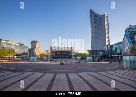 Un carré moderne à Leipzig Allemagne Banque D'Images