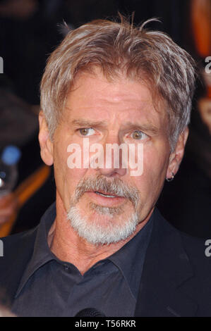 LOS ANGELES, CA. 02 février 2006 : HARRISON FORD à la première mondiale de son nouveau film pare-feu à la Grauman's Chinese Theatre, à Hollywood. © 2006 Paul Smith / Featureflash Banque D'Images