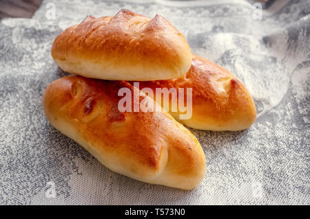 Des petites galettes de viande maison parfumé avec une croûte appétissants. Banque D'Images