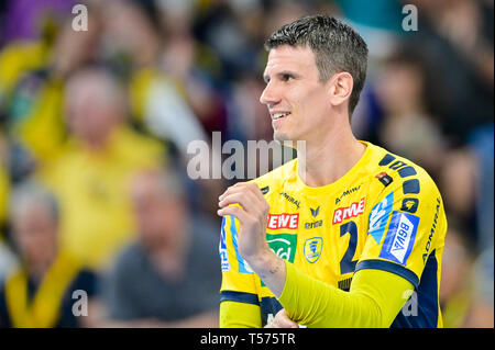 Mannheim, Allemagne. Apr 21, 2019. Handball : Bundesliga, Rhein-Neckar Löwen - SG Flensburg-Handewitt, 22e journée, dans l'Arène de SAP. André Schmid de Rhein-Neckar Löwen sourit. Credit : Uwe Anspach/dpa/Alamy Live News Banque D'Images