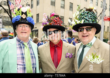 New York, NY, USA. Apr 21, 2019. Easter Parade de capot sur la Cinquième Avenue à Manhattan, à New York le 21 avril 2019. Crédit : Michael Brochstein/ZUMA/Alamy Fil Live News Banque D'Images