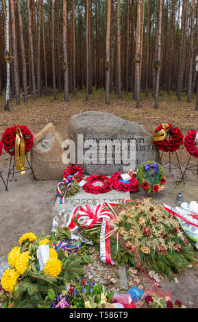 Marquage des couronnes de la sortie d'Harry tunnel creusé par les prisonniers de guerre sous le Stalag Luft III camp à Sagan, rendu célèbre par le le film 'La Grande Évasion' Banque D'Images