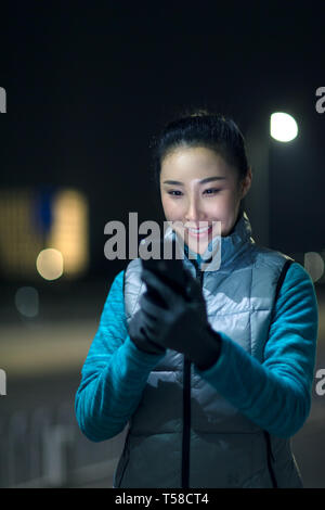 Les jeunes femmes outdoor sports Banque D'Images