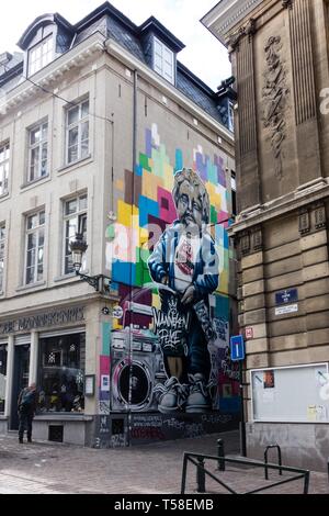 Manneken Pis Graffiti sur une façade de maison, Bruxelles, Belgique Banque D'Images