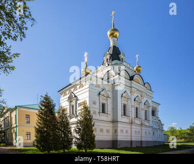 Vieille église de Sainte Elisabeth (1898) dans le kremlin de Dmitrov. Dimitrov, dans la région de Moscou, Russie Banque D'Images